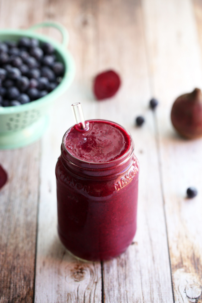 Smoothie de mango con betarragas